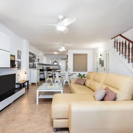 Home2book Maruja's House Ocean View & Wifi 度假居 *